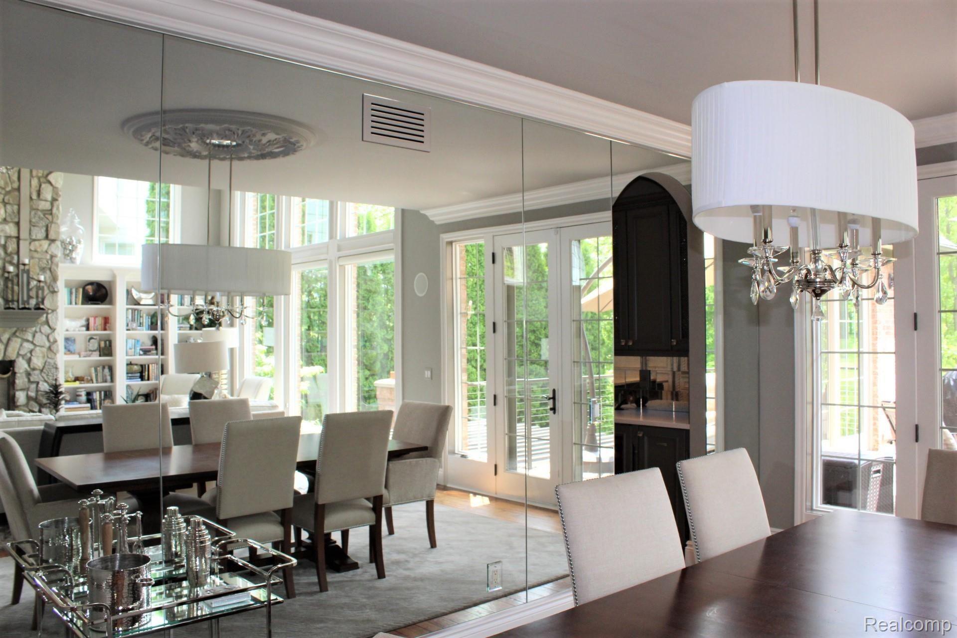 4588 Oakhurst Ridge Road Clarkston, MI 48348 - Photo 26 of 76 Dining Room