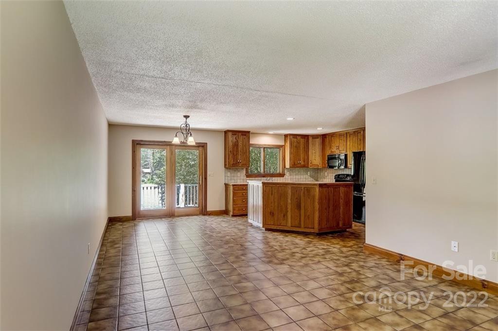 475 Emmas Grove Road Fletcher, NC 28732 - Photo 5 of 24 Gallery Image 5