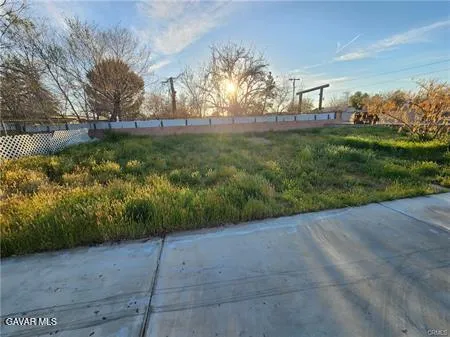$399,993 | 10319 East Ave R 8, Littlerock, CA 93543
