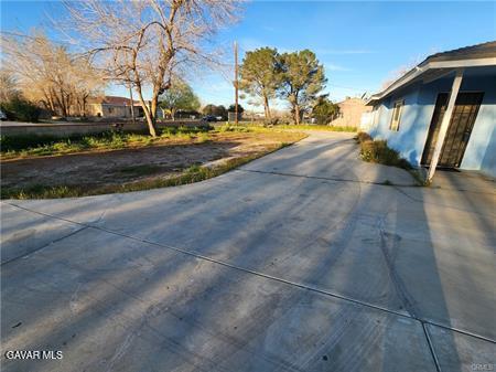 10319 East Ave R 8 Littlerock, CA 93543 - Photo 4 of 23 10319 E Ave R8 4