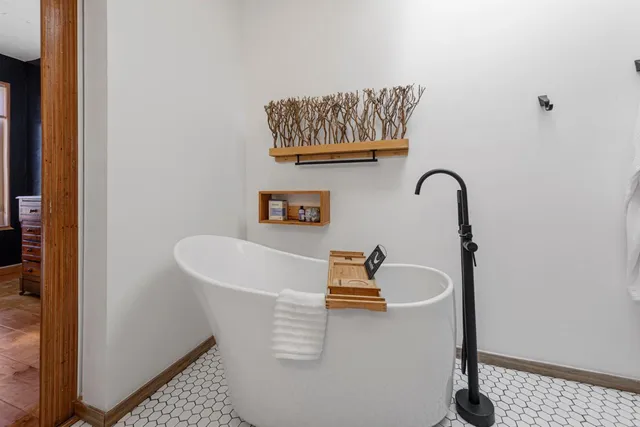 $560,000 | 20355 Cedar Lake Trail, Morristown, MN 55052