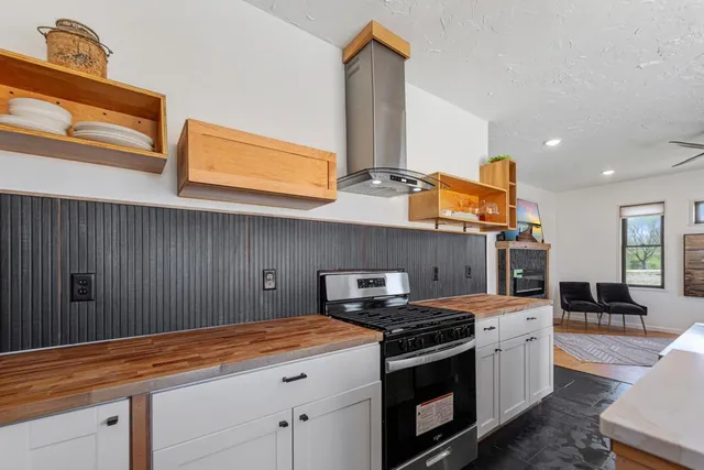 $560,000 | 20355 Cedar Lake Trail, Morristown, MN 55052