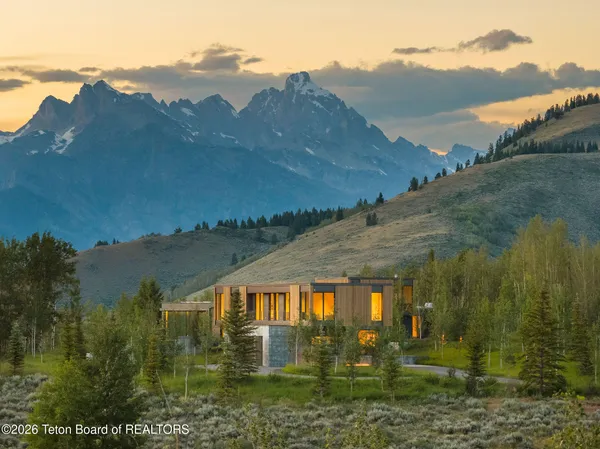 $26,000,000 | 2005 West Bannock Road, Jackson, WY 83001