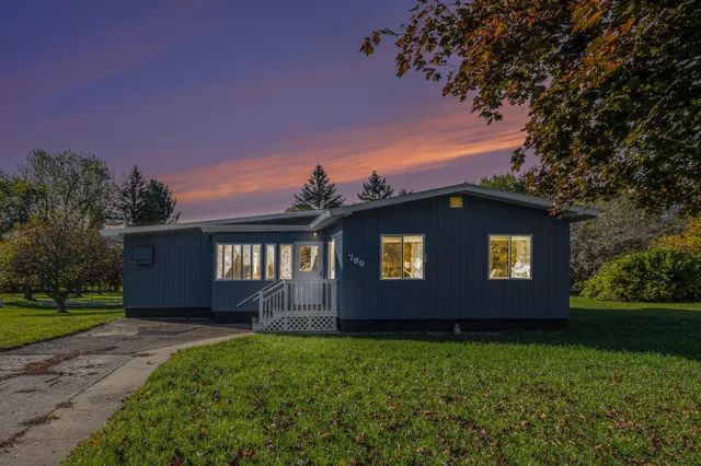 $210,000 | 780 Bowes Road, Lowell, MI 49331