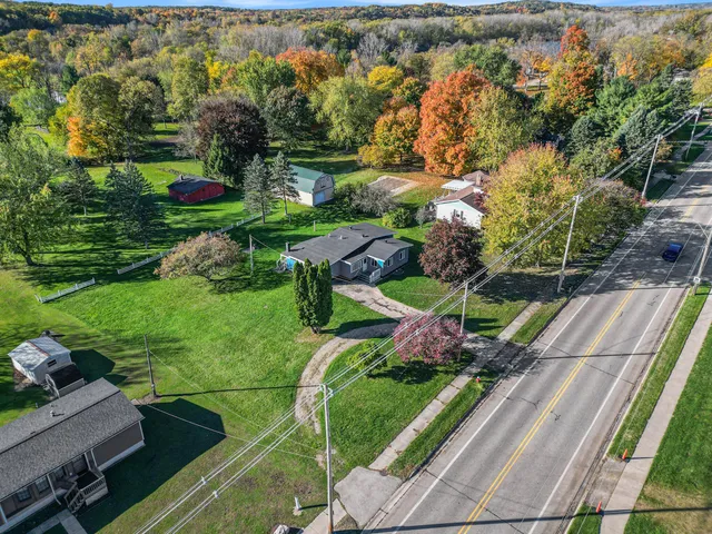 $210,000 | 780 Bowes Road, Lowell, MI 49331