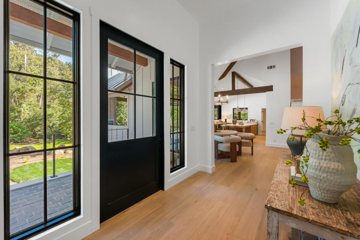 2243 Las Canoas Road Santa Barbara, CA 93105 - Photo 4 of 37 04 _ROY1672