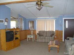 1501 Port Austin Road Port Austin, MI 48467 - Photo 2 of 12 Living room - new.jpg