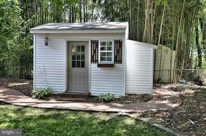 8002 Bainbridge Road Alexandria, VA 22308 - Photo 2 of 23 Exterior (Rear)