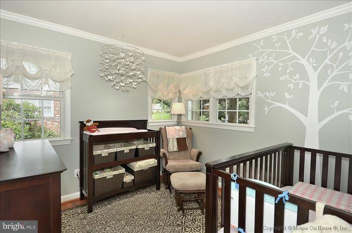 8002 Bainbridge Road Alexandria, VA 22308 - Photo 15 of 23 Bedroom
