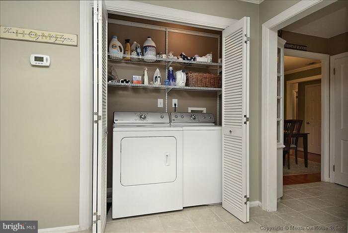 8002 Bainbridge Road Alexandria, VA 22308 - Photo 21 of 23 Interior (General)