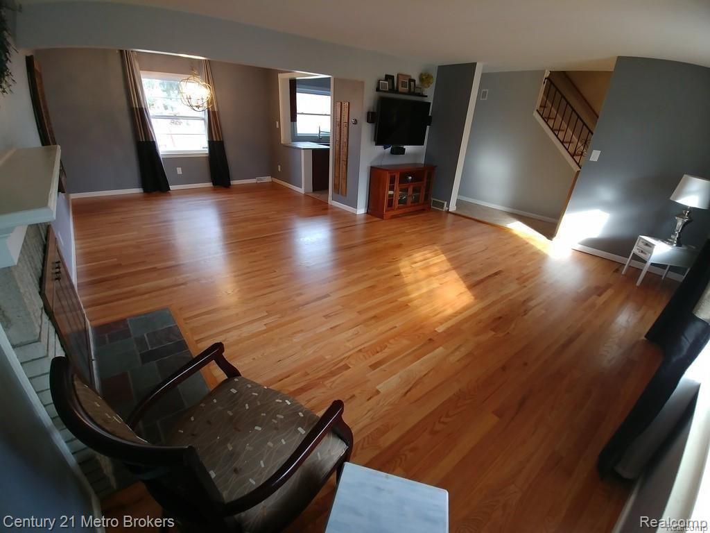 32250 Baintree Road Farmington Hills, MI 48334 - Photo 10 of 23