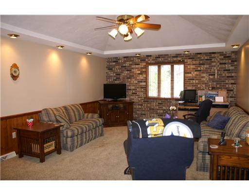 128 Moran Road Butler, PA 16002 - Photo 11 of 18 Family Room.