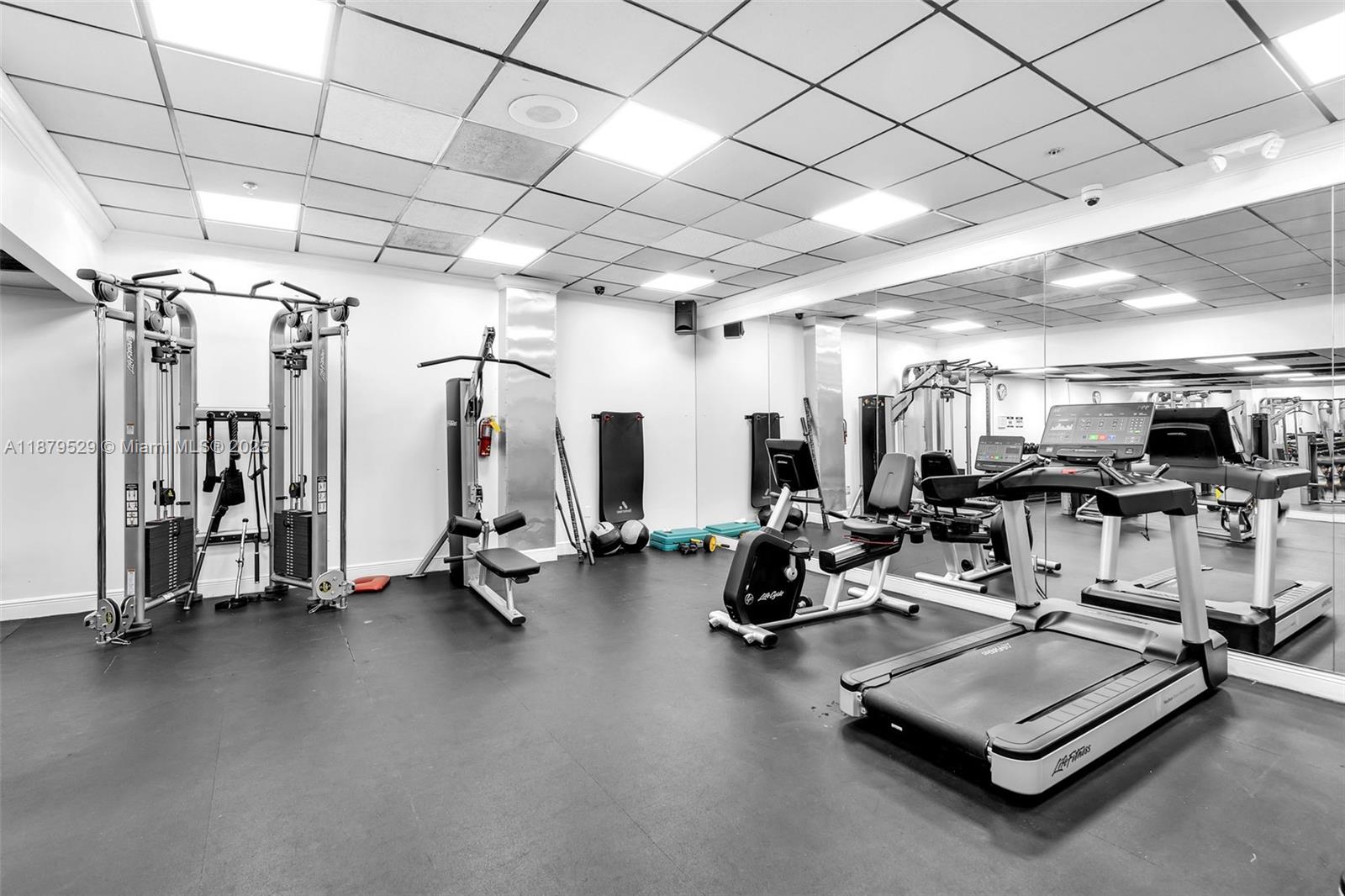 555 Northeast 15th Street, Unit PHD Miami, FL 33132 - Photo 20 of 26