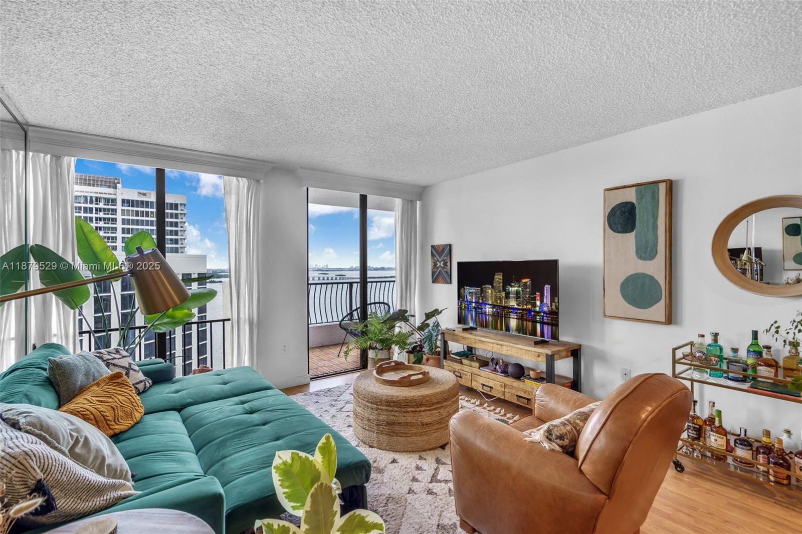 555 Northeast 15th Street, Unit PHD Miami, FL 33132 - Photo 2 of 26