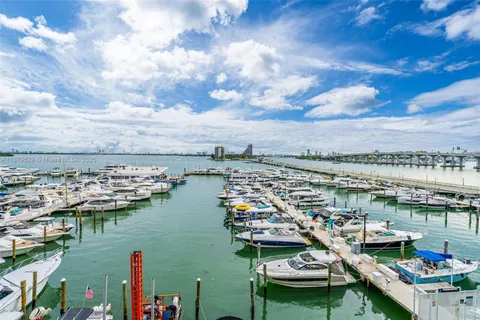 $425,000 | 555 Northeast 15th Street, Unit PHD, Miami, FL 33132