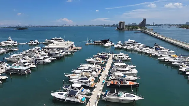 $425,000 | 555 Northeast 15th Street, Unit PHD, Miami, FL 33132