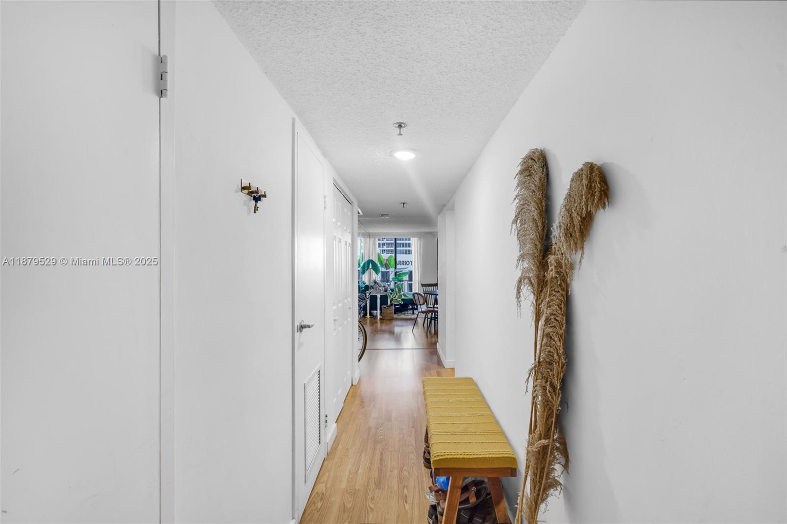 555 Northeast 15th Street, Unit PHD Miami, FL 33132 - Photo 6 of 26