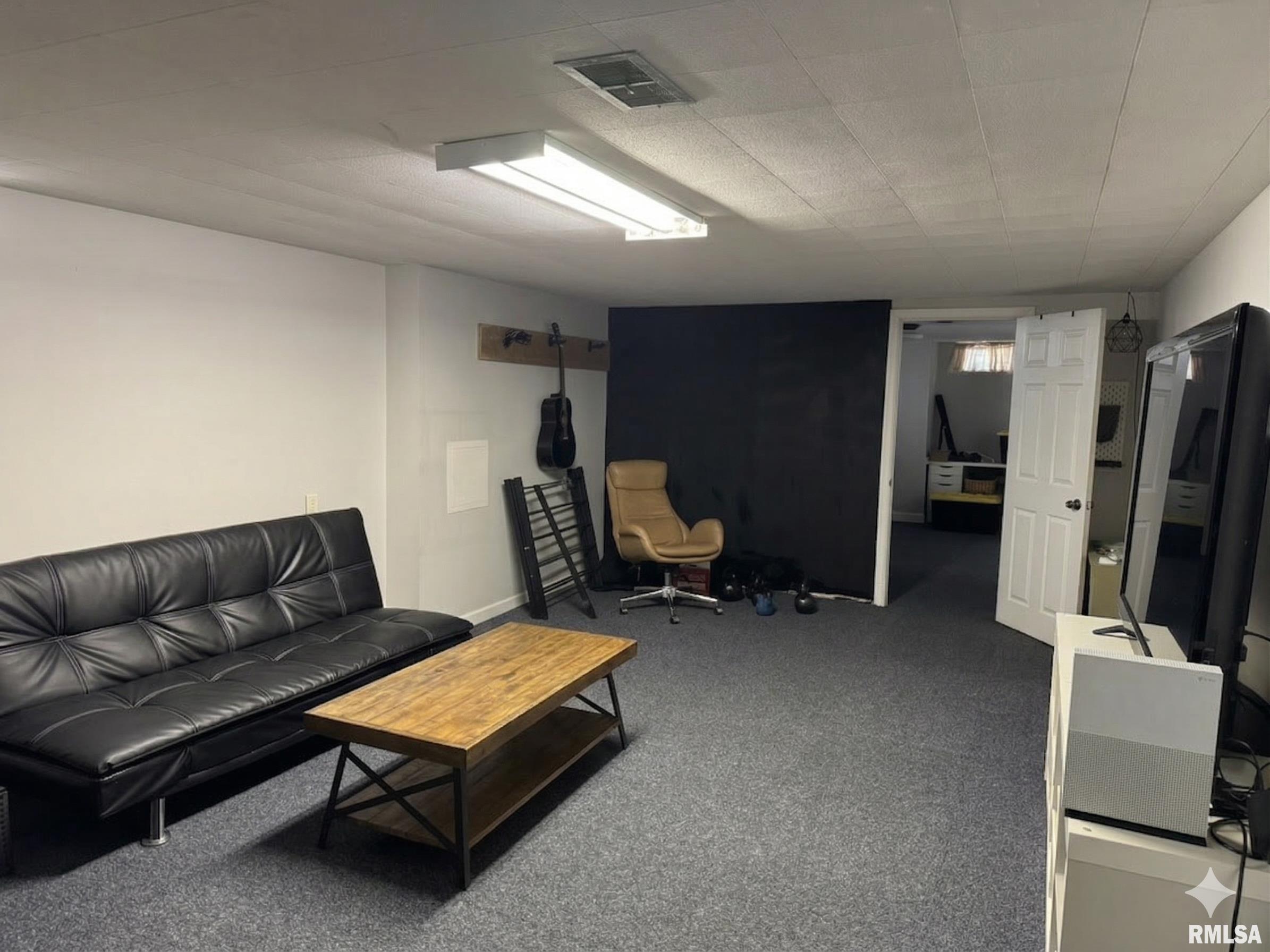 133 South Elmwood Road Farmington, IL 61531 - Photo 16 of 31