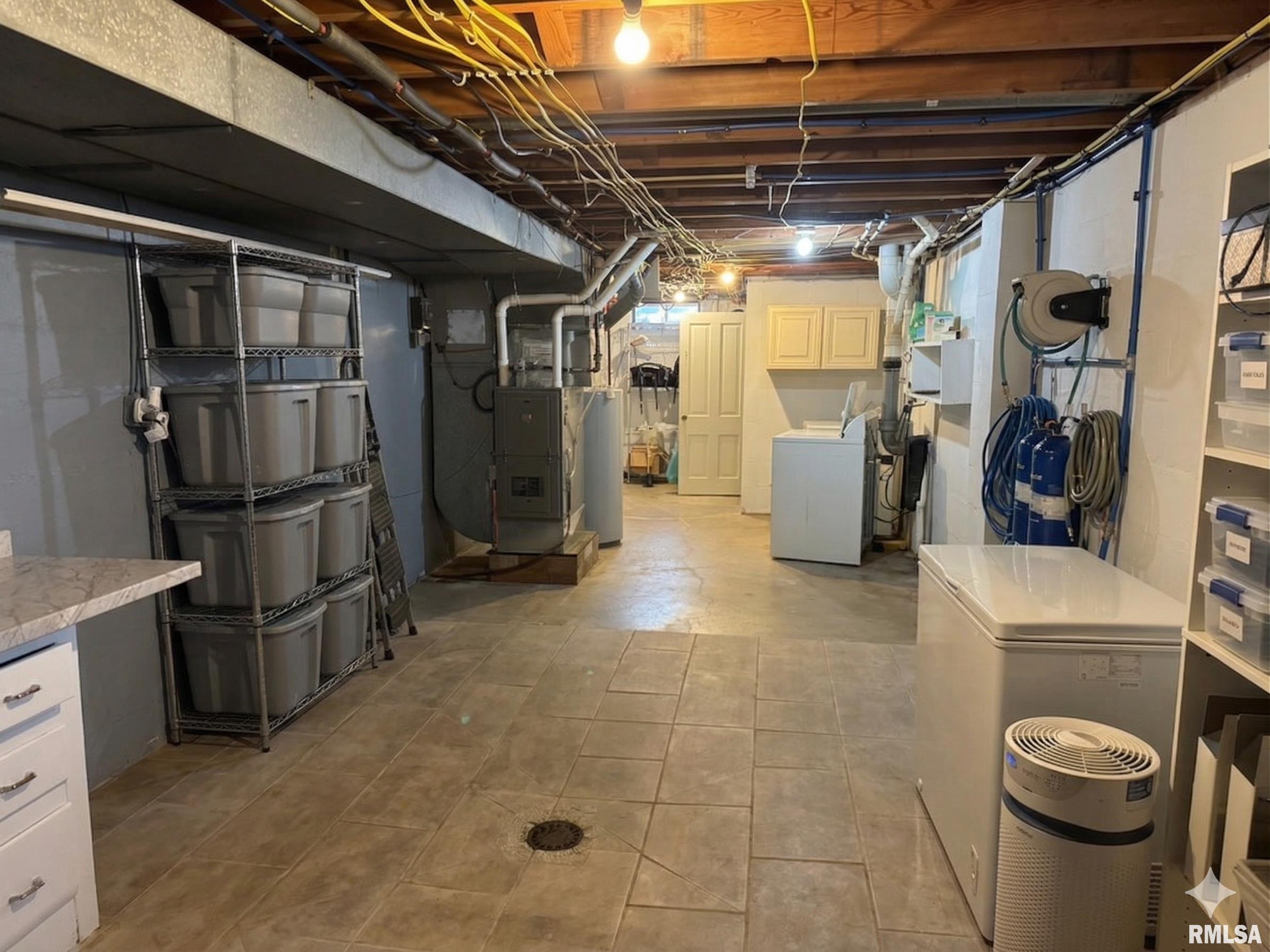 133 South Elmwood Road Farmington, IL 61531 - Photo 20 of 31