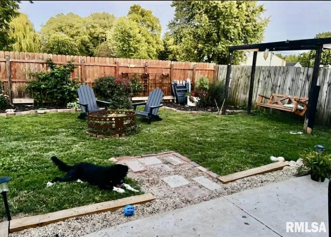 133 South Elmwood Road Farmington, IL 61531 - Photo 28 of 31