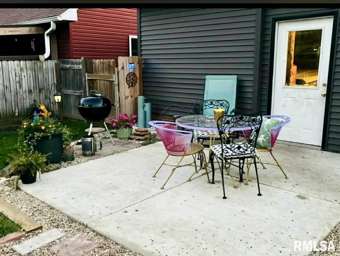 133 South Elmwood Road Farmington, IL 61531 - Photo 29 of 31