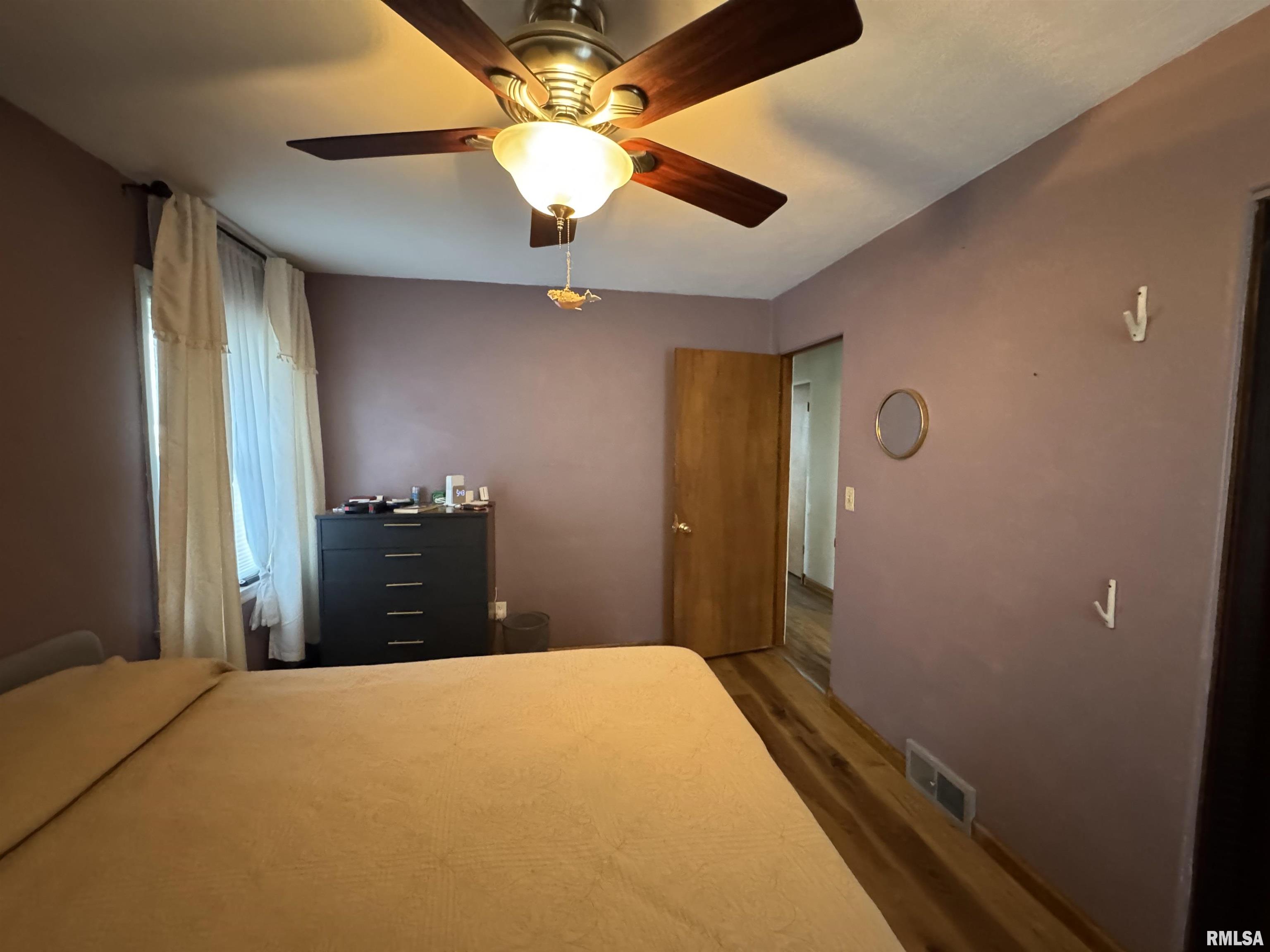 133 South Elmwood Road Farmington, IL 61531 - Photo 10 of 31