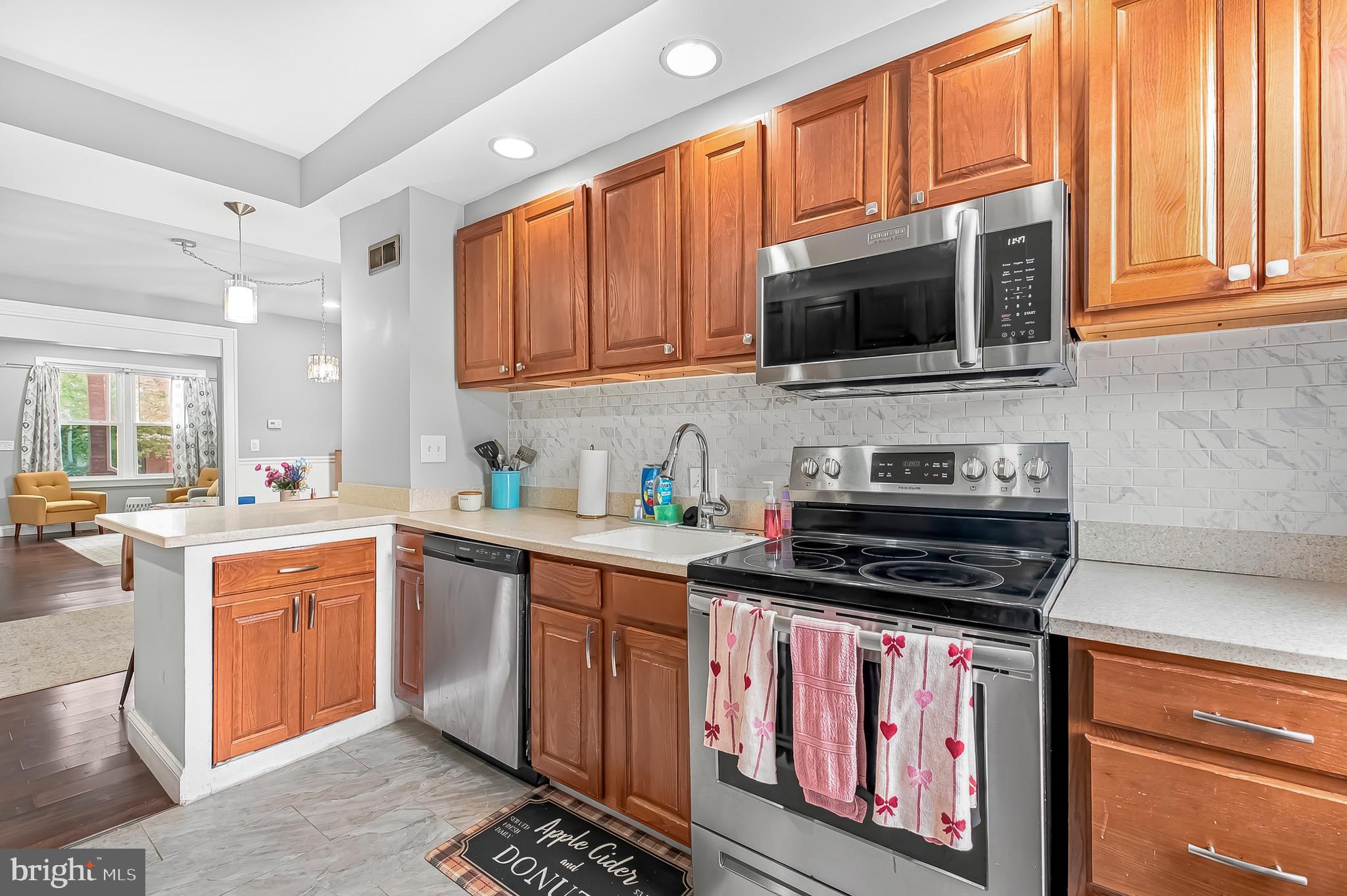 2831 Lake Avenue Baltimore, MD 21213 - Photo 10 of 25