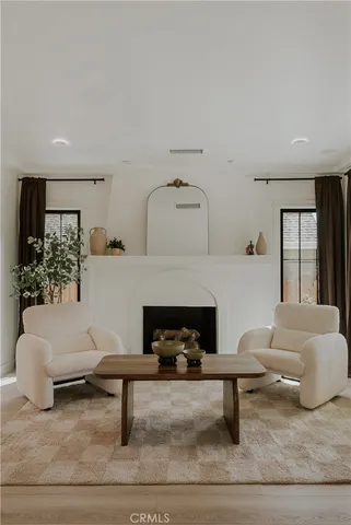 $2,458,000 | 584 North Plymouth Boulevard, Los Angeles, CA 90004