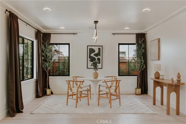 $2,458,000 | 584 North Plymouth Boulevard, Los Angeles, CA 90004