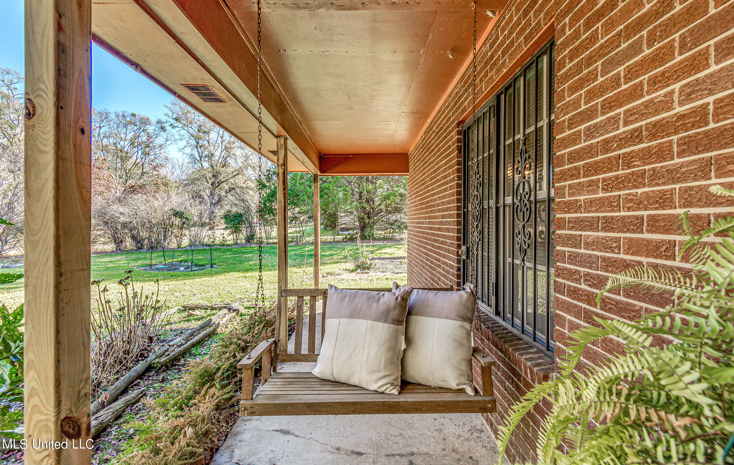 937 Livingston Vernon Rd-9