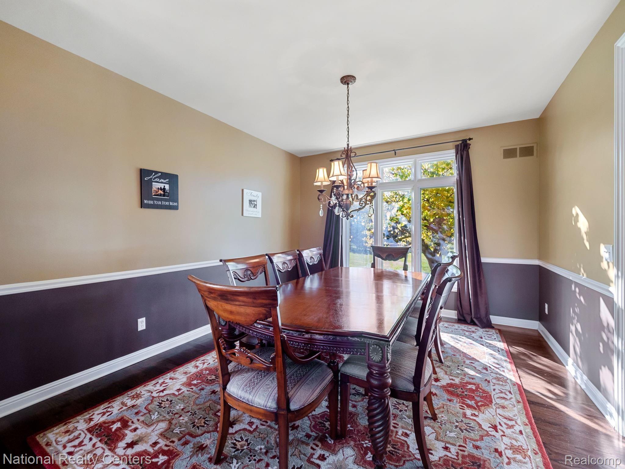48083 Gladstone Road Canton, MI 48188 - Photo 9 of 38 Dining Room