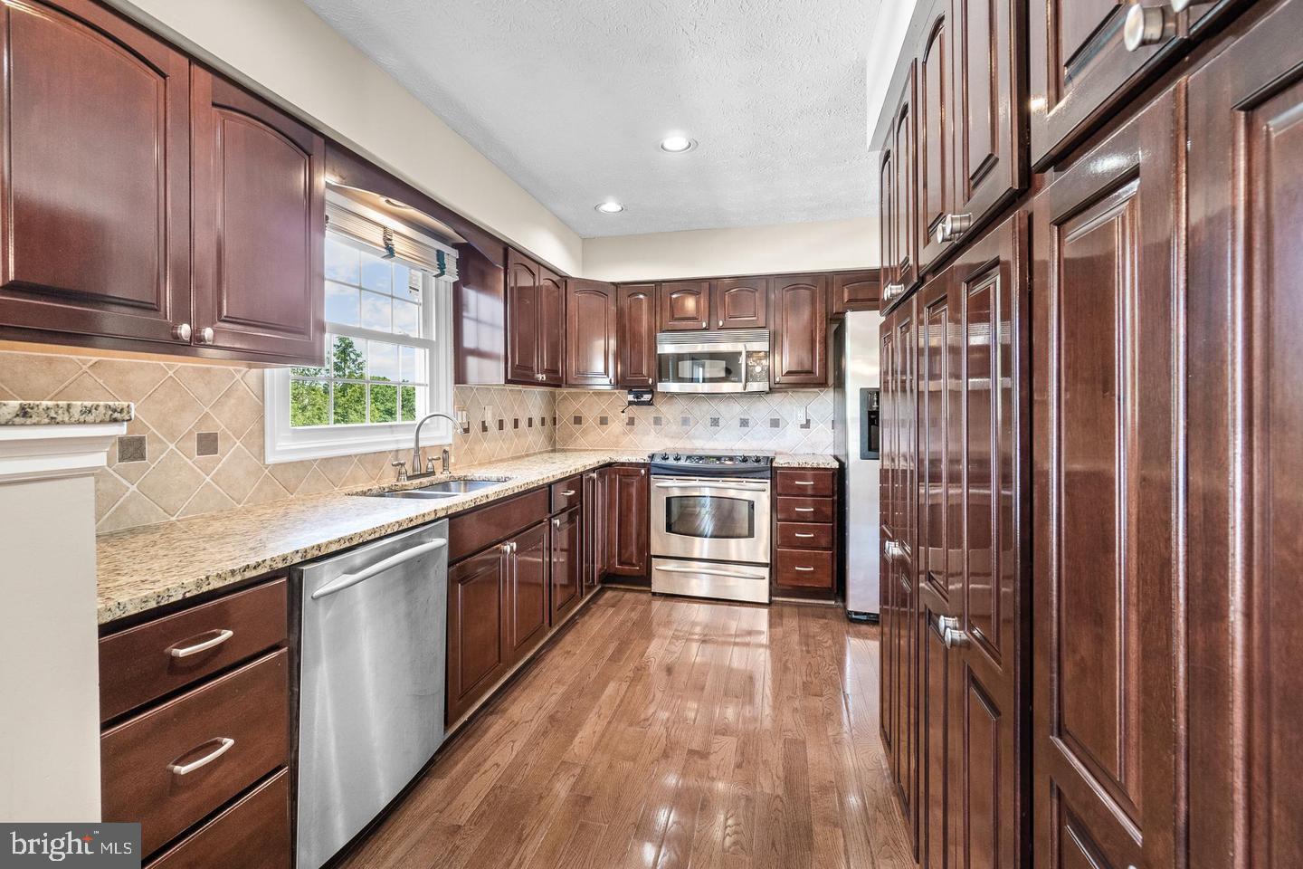 17221 Spates Hill Road Poolesville, MD 20837 - Photo 16 of 45