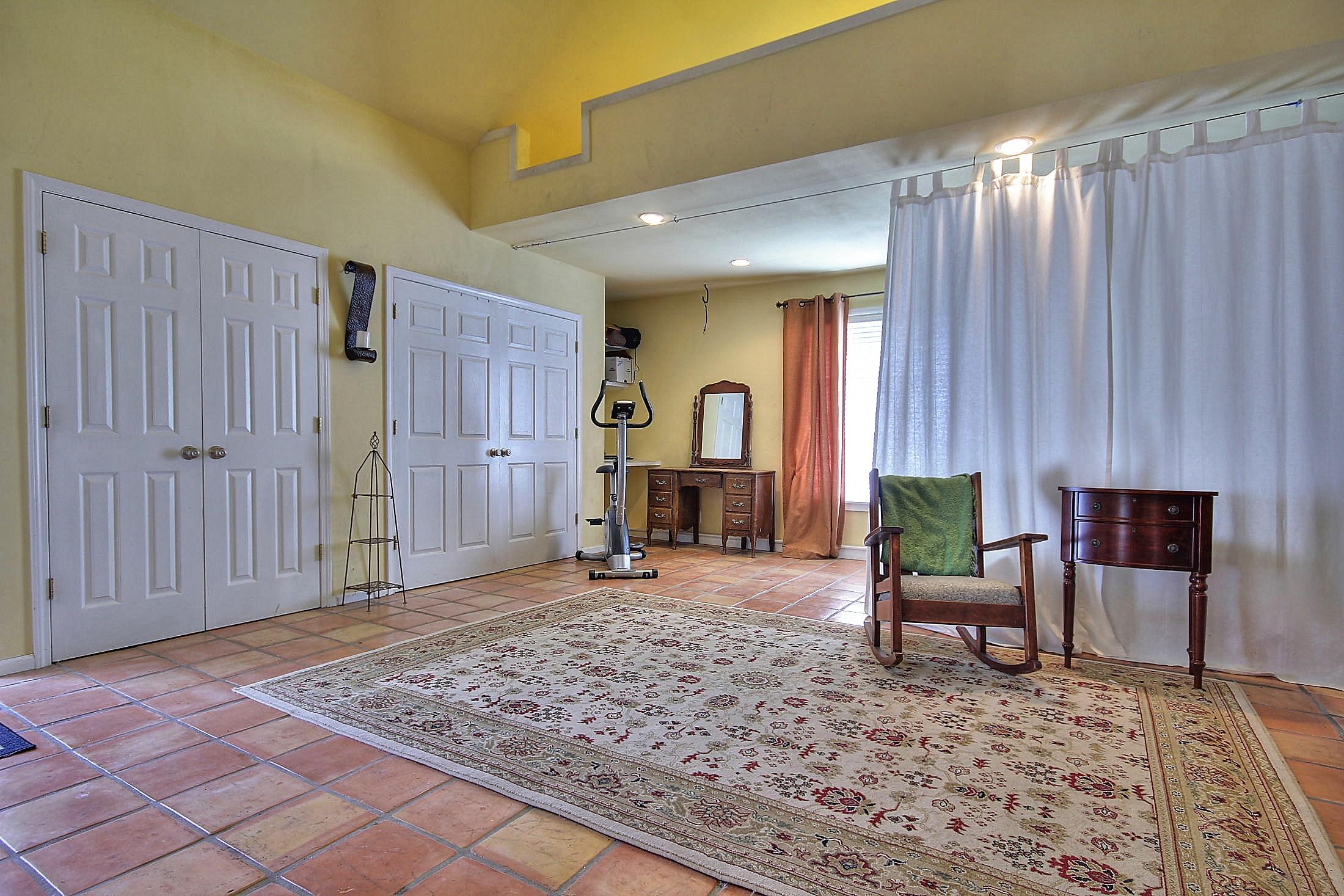 564 Wakefield Road Goleta, CA 93117 - Photo 22 of 26 Garage