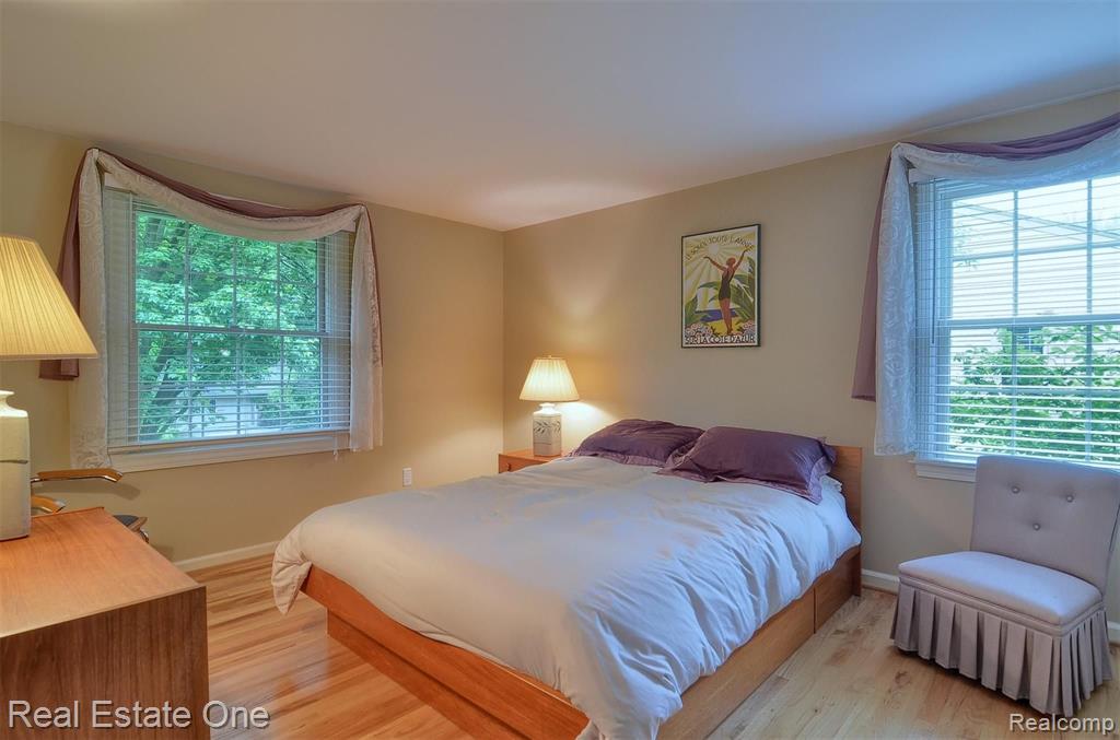 33877 Hunters Pointe Road Farmington Hills, MI 48331 - Photo 28 of 44