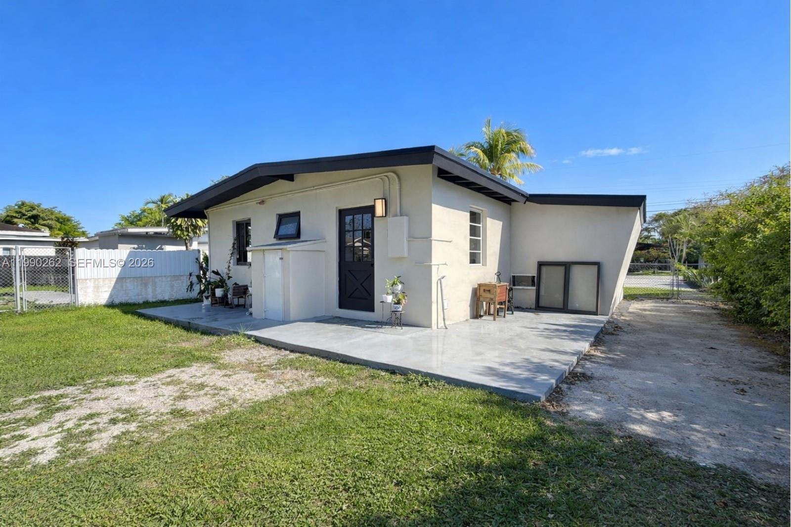 6561 Southwest 34th Street Miami, FL 33155 - Photo 12 of 14
