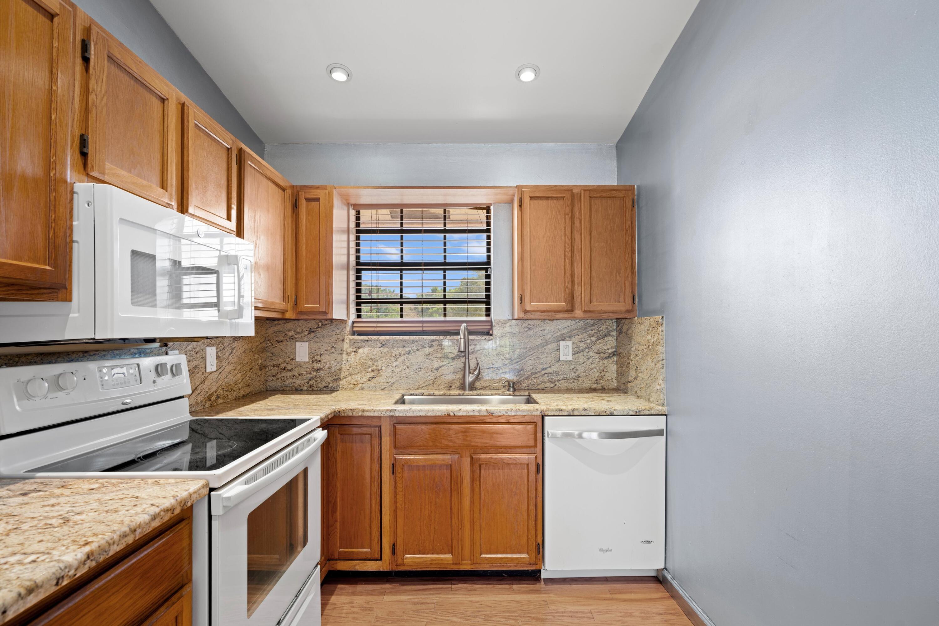 3191 Leewood Terrace, Unit L237 Boca Raton, FL 33431 - Photo 8 of 48 Kitchen