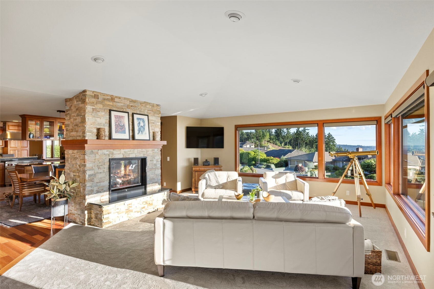 13705 68th Avenue West Edmonds, WA 98026 - Photo 7 of 40