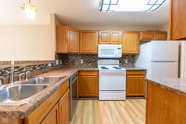 $1,500 | 232 Legends Creek Place, Unit 101, Indianapolis, IN 46229