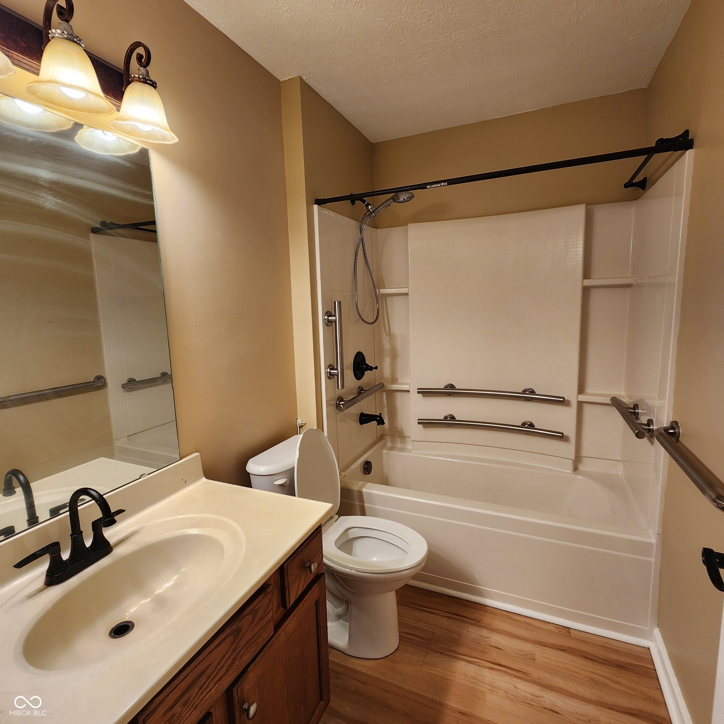 232 Legends Creek Place, Unit 101 Indianapolis, IN 46229 - Photo 10 of 16
