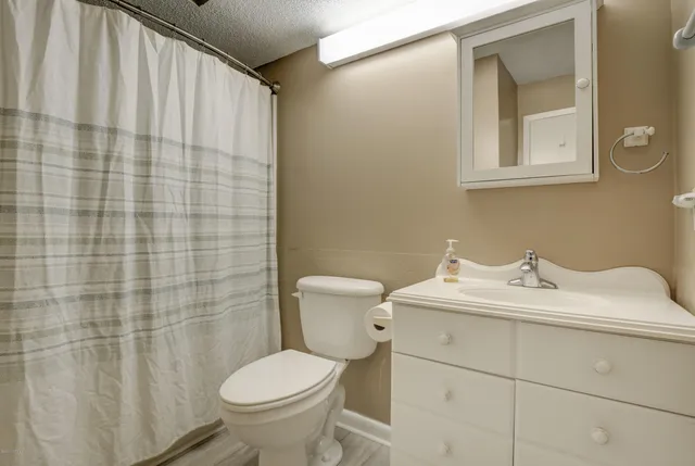 $1,600 | 2000 New River Inlet Road, Unit 1212, North Topsail Beach, NC 28460