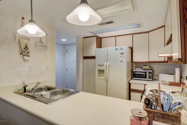 $1,600 | 2000 New River Inlet Road, Unit 1212, North Topsail Beach, NC 28460