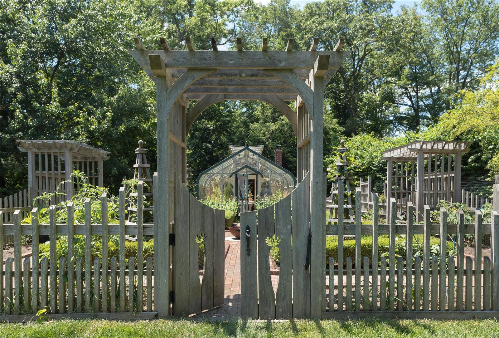 9625 Ladue Road St. Louis, MO 63124 - Photo 15 of 38