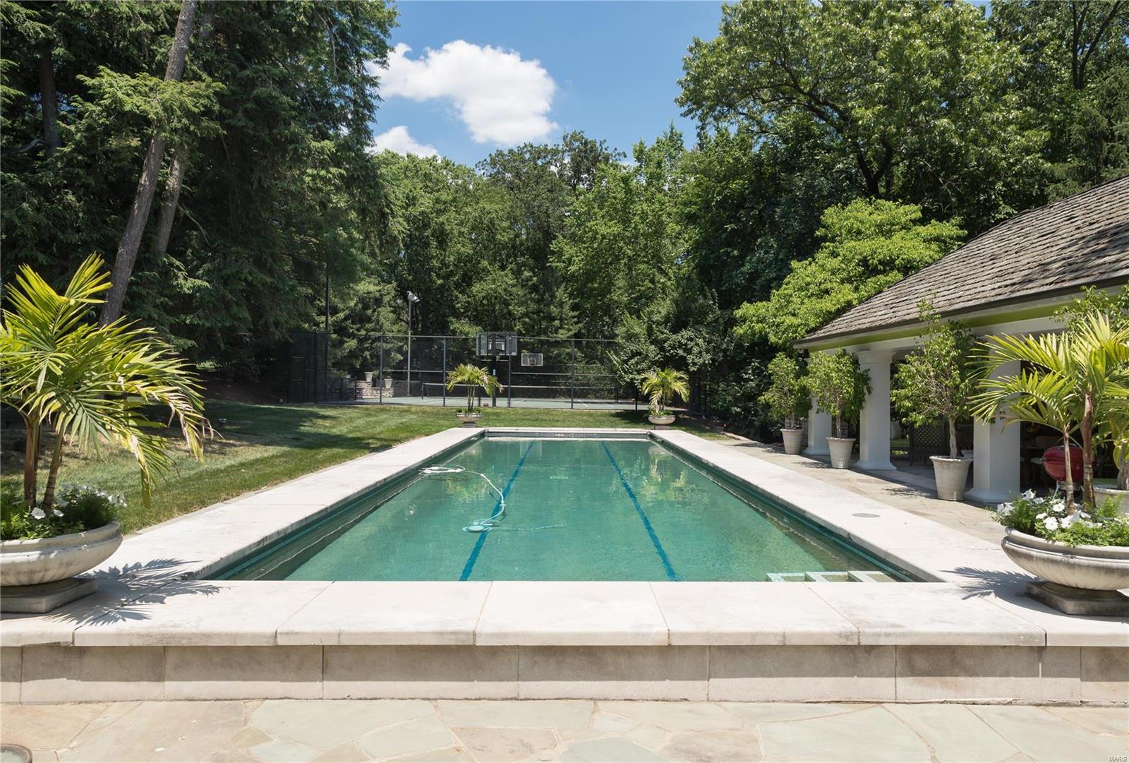 9625 Ladue Road St. Louis, MO 63124 - Photo 3 of 38