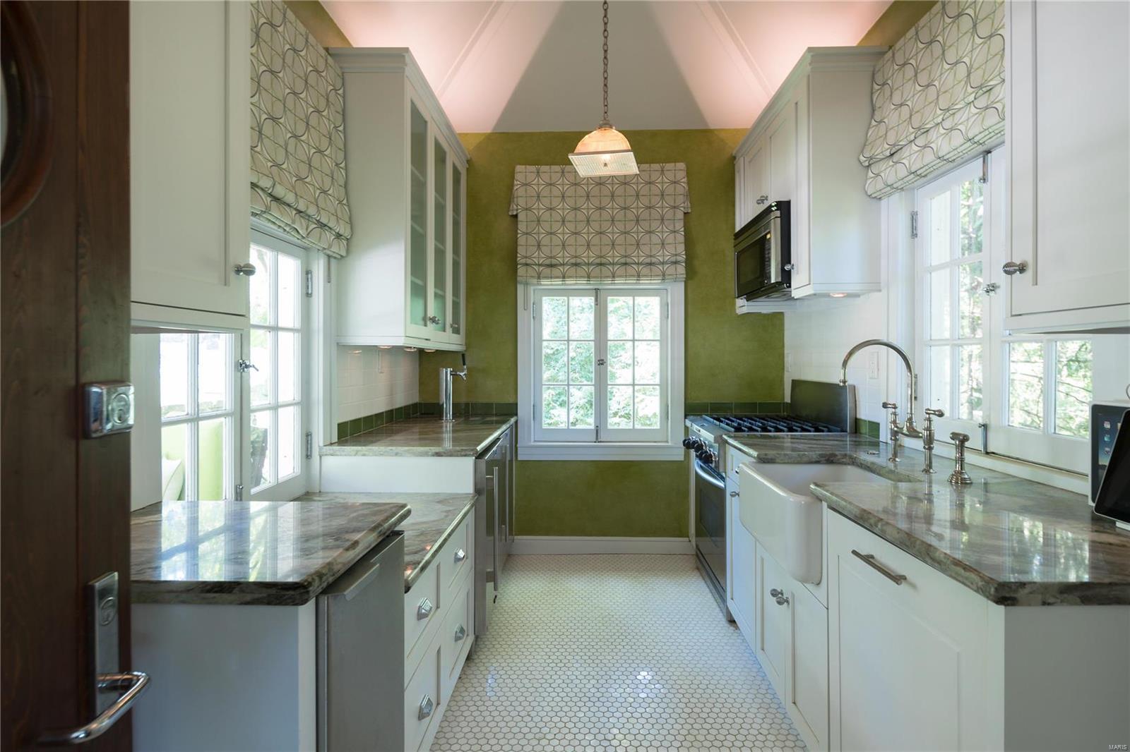 9625 Ladue Road St. Louis, MO 63124 - Photo 8 of 38