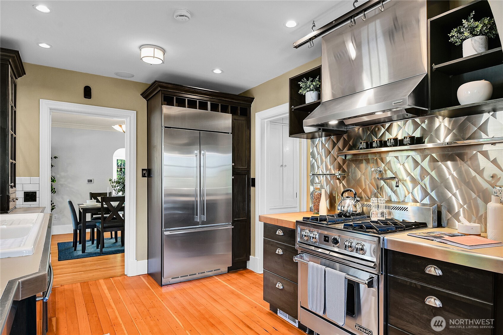 2 Fulton Street Seattle, WA 98109 - Photo 11 of 40