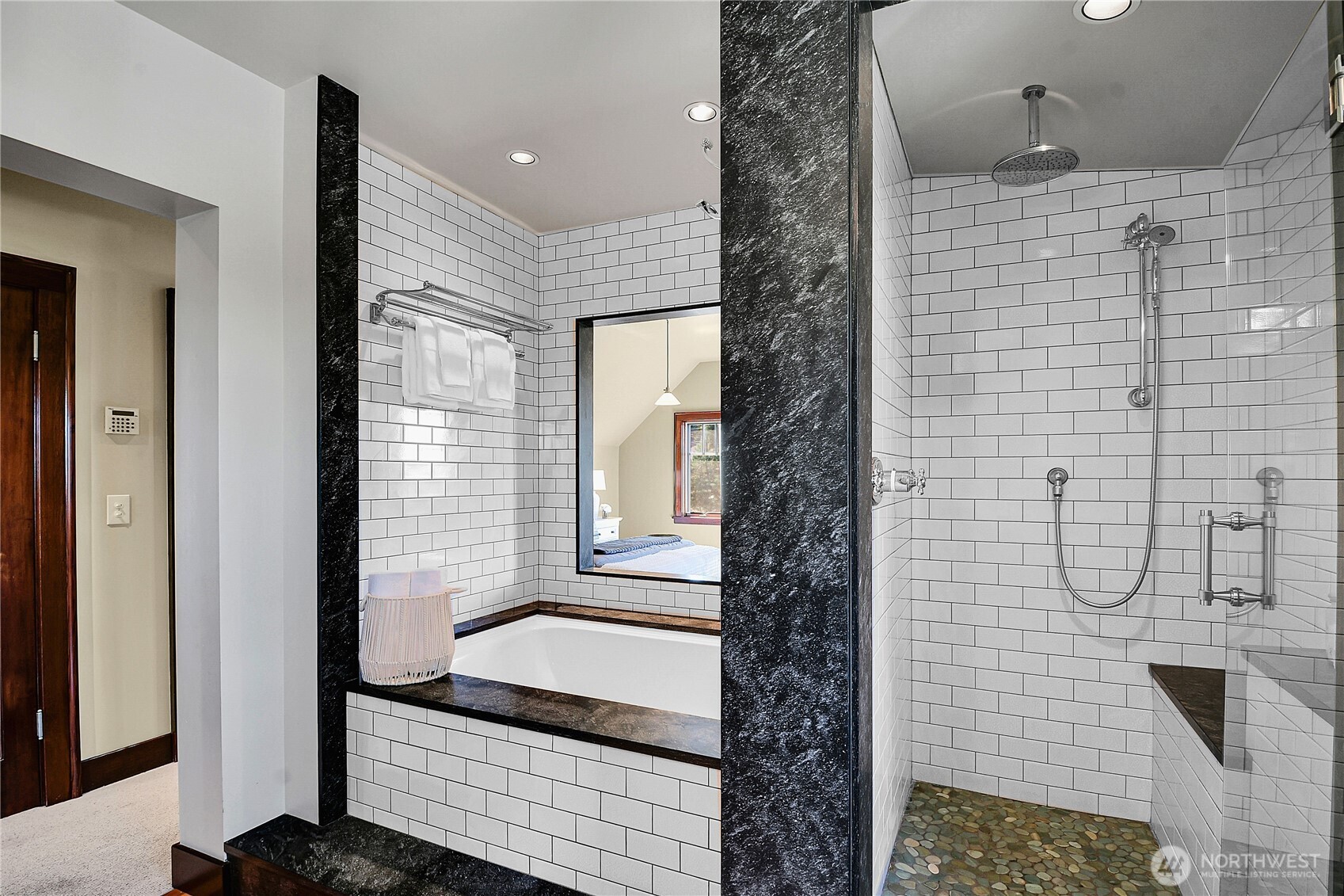 2 Fulton Street Seattle, WA 98109 - Photo 24 of 40