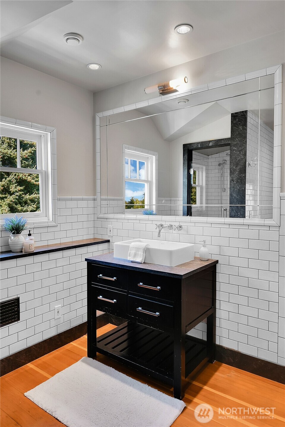 2 Fulton Street Seattle, WA 98109 - Photo 26 of 40