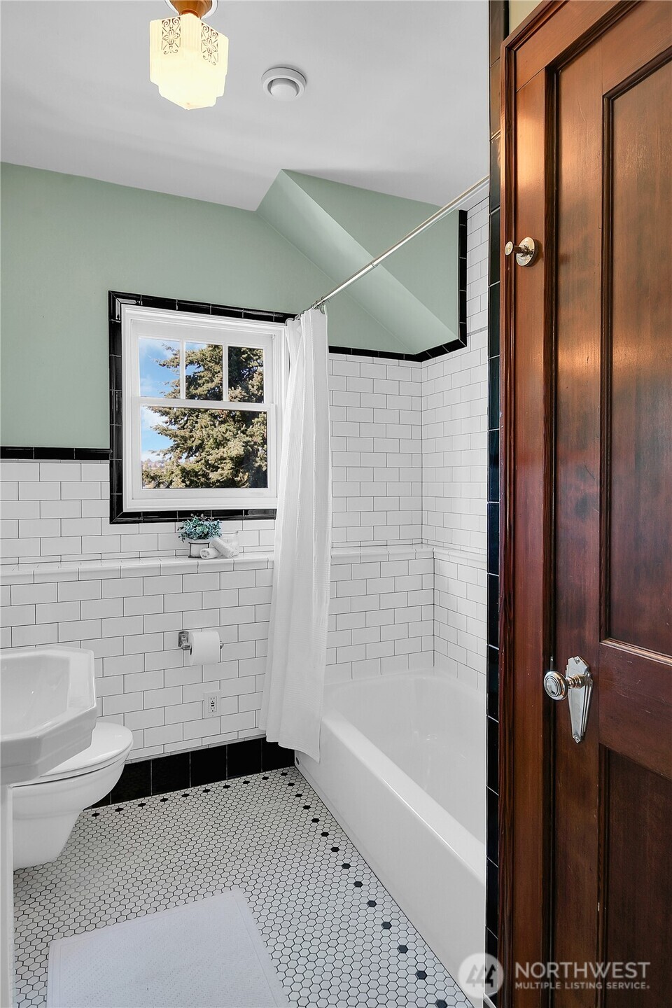 2 Fulton Street Seattle, WA 98109 - Photo 28 of 40