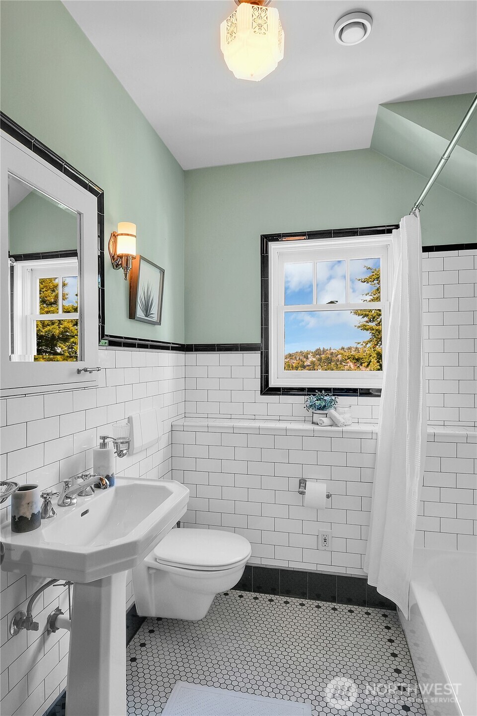 2 Fulton Street Seattle, WA 98109 - Photo 29 of 40