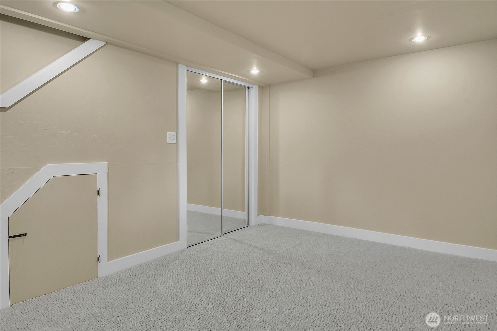 2 Fulton Street Seattle, WA 98109 - Photo 33 of 40